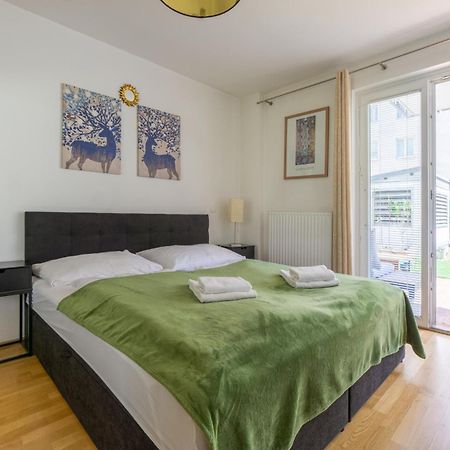 Apartment With Garden Close To Stadthalle, Westbahnhof Vienna Esterno foto