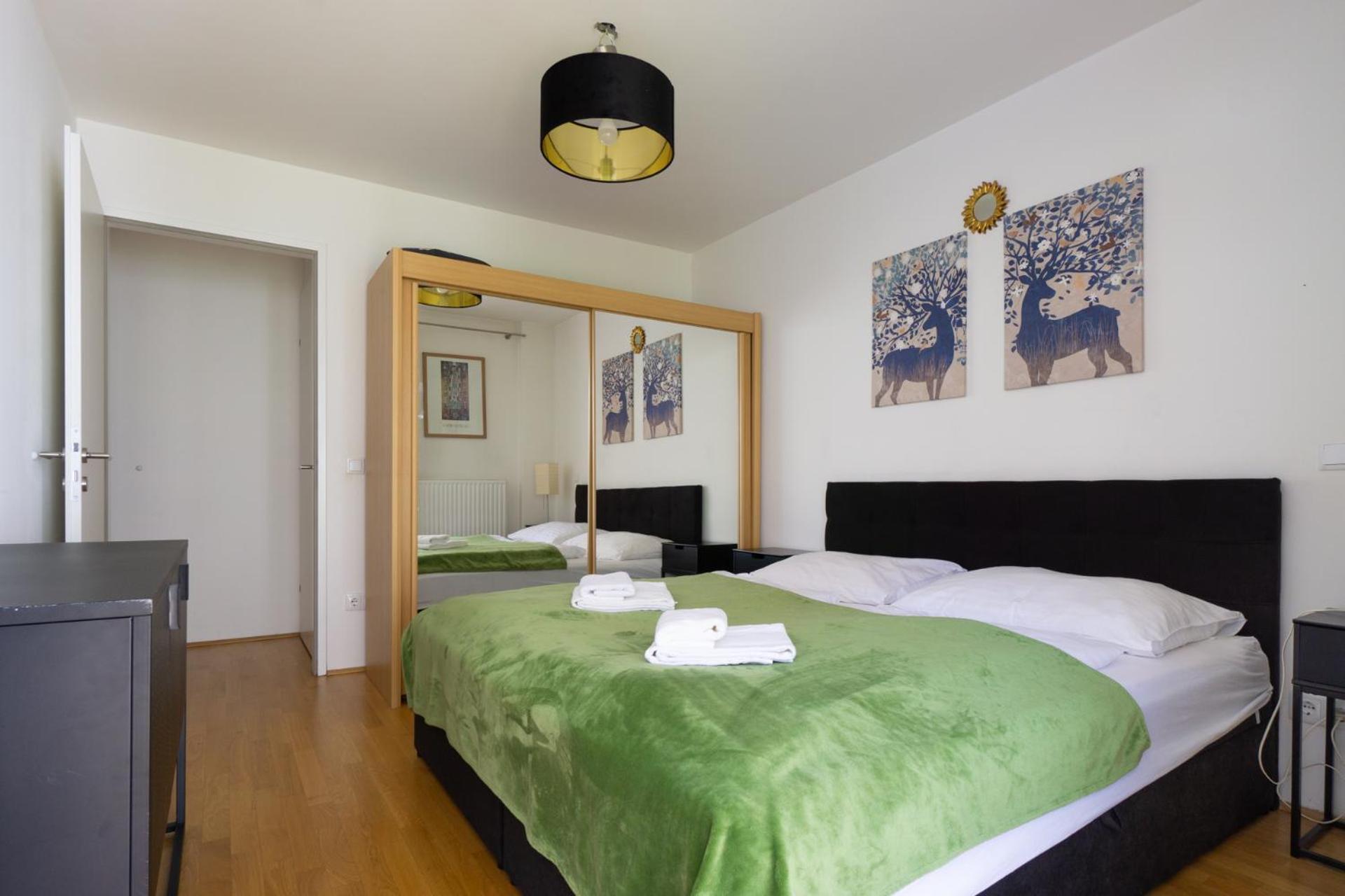 Apartment With Garden Close To Stadthalle, Westbahnhof Vienna Esterno foto