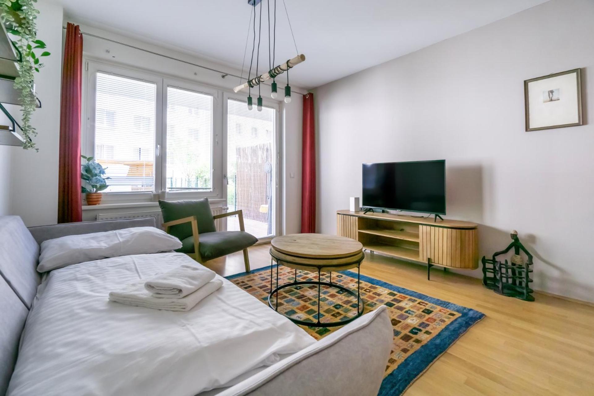 Apartment With Garden Close To Stadthalle, Westbahnhof Vienna Esterno foto